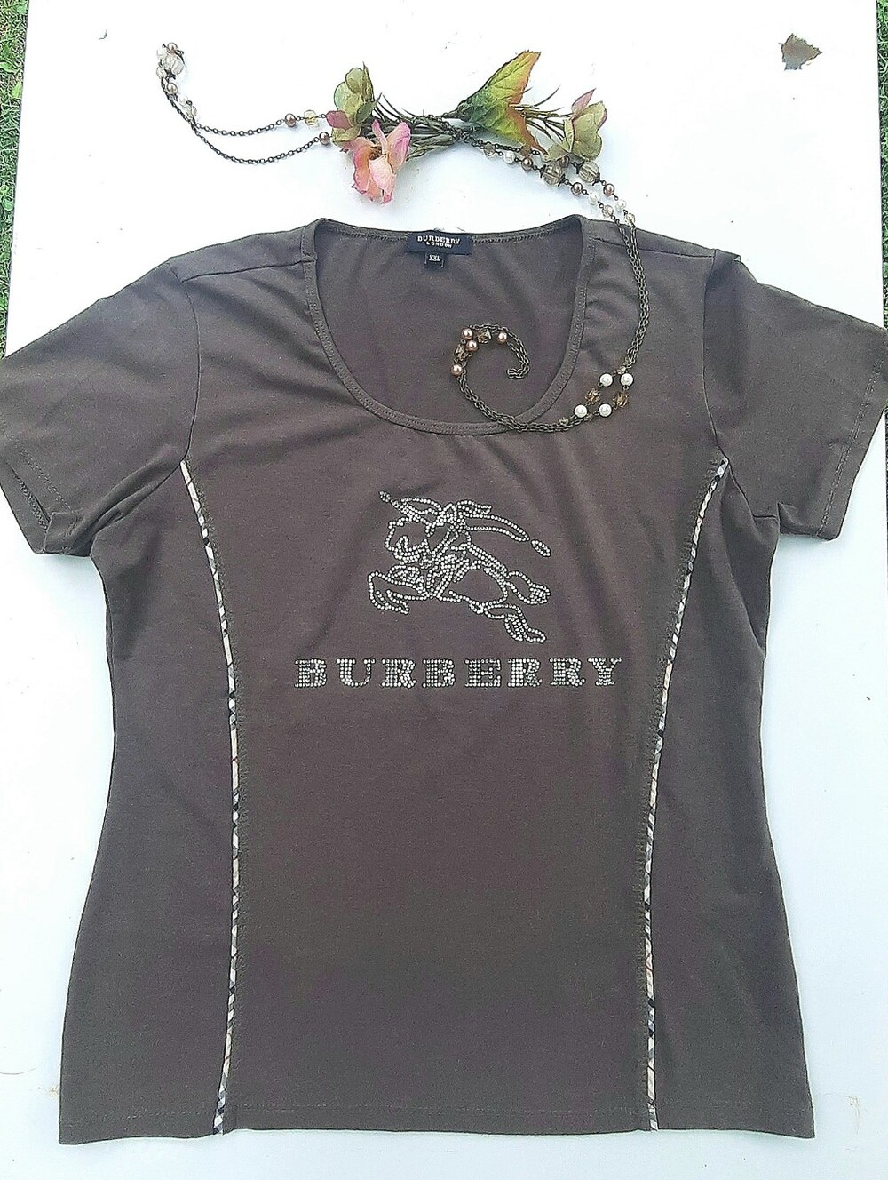 BURBERRY Fitted M-L, Dark Taupe, Trademark Paid Piping, Caps, Scoop
